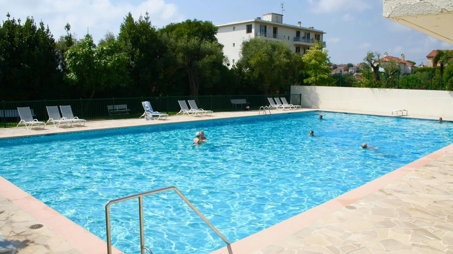 Sea View & Gardens In Antibes Apartment