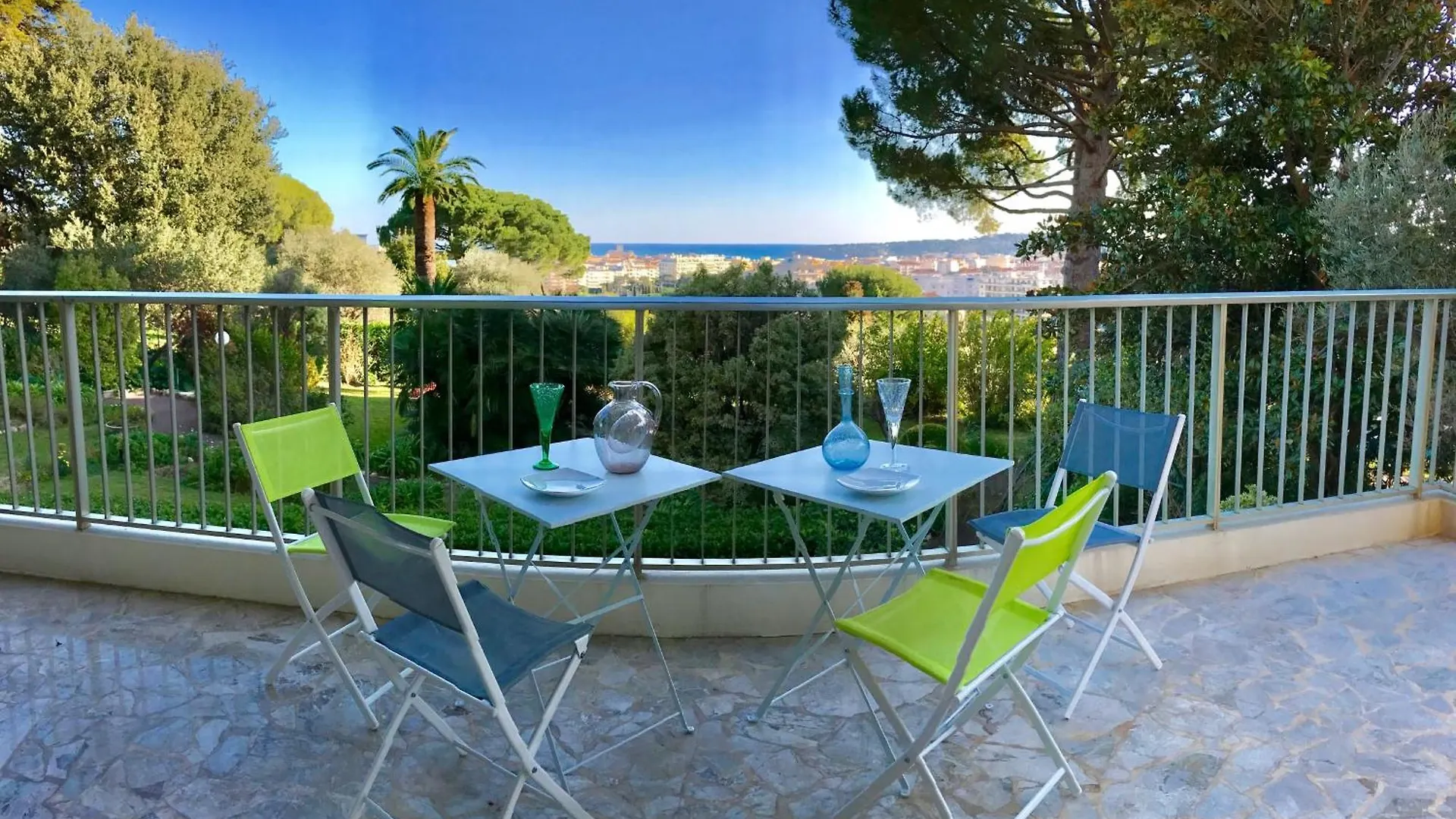 Sea View & Gardens In Antibes Apartment France