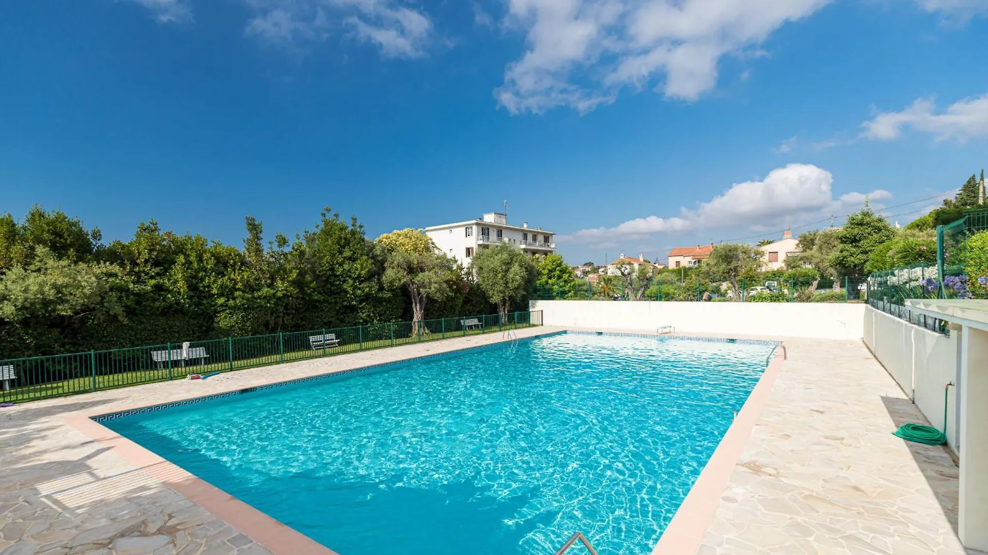 Sea View & Gardens In Antibes Apartment