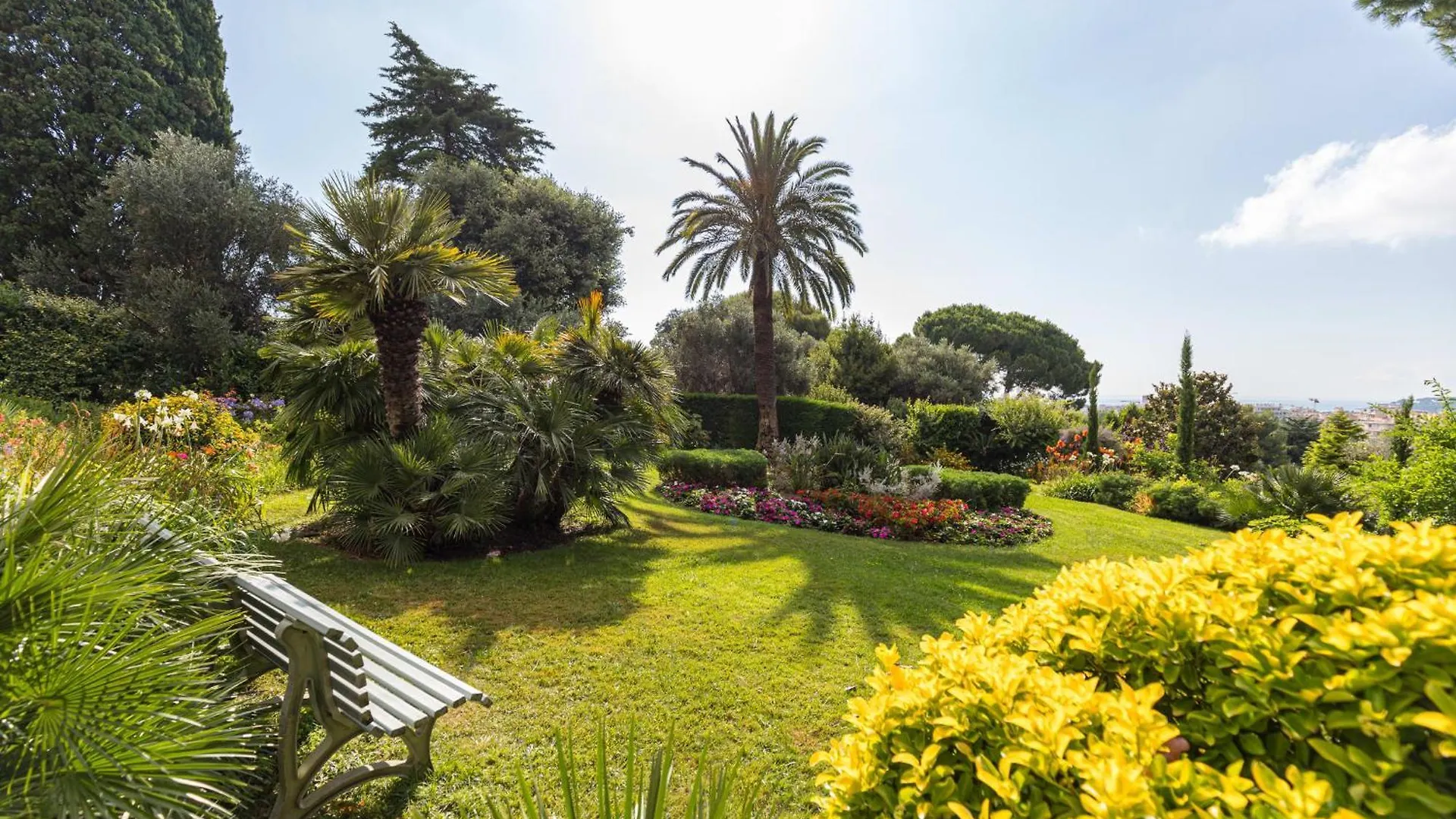 Sea View & Gardens In Antibes Apartment