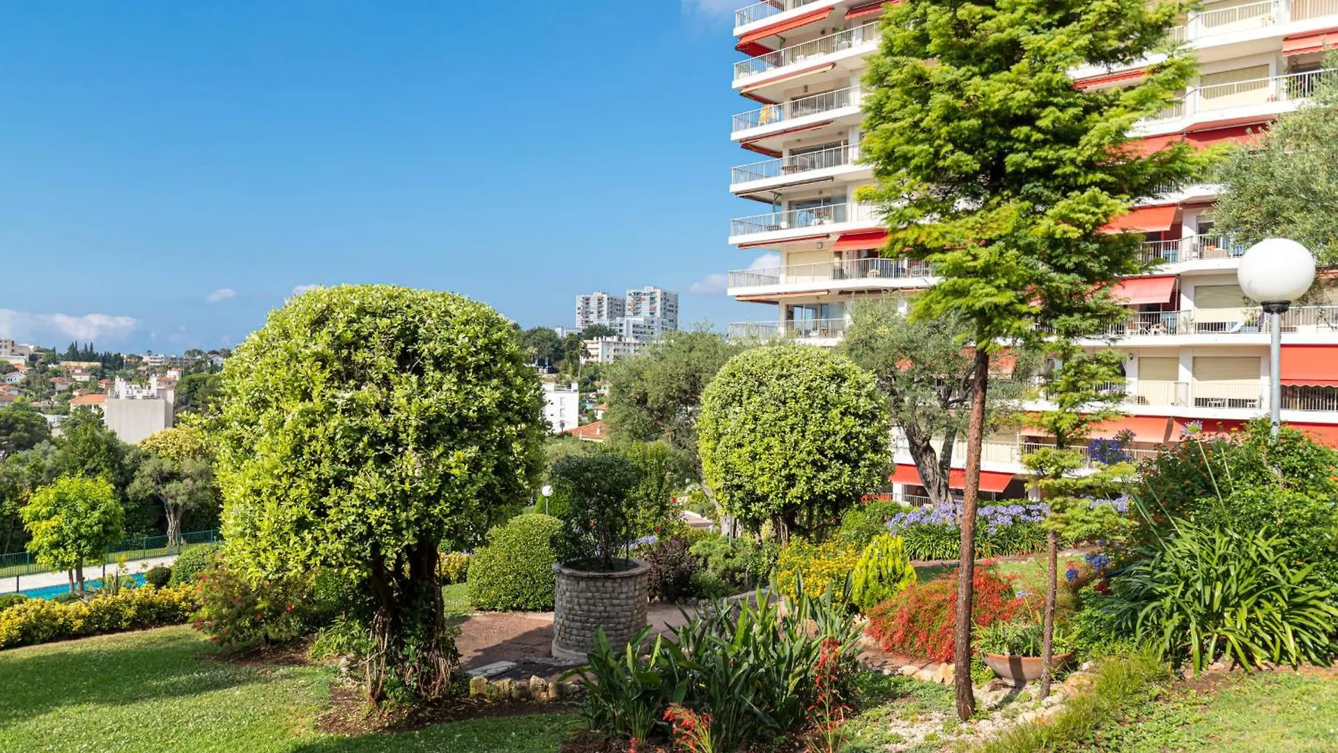 Sea View & Gardens In Antibes Apartment