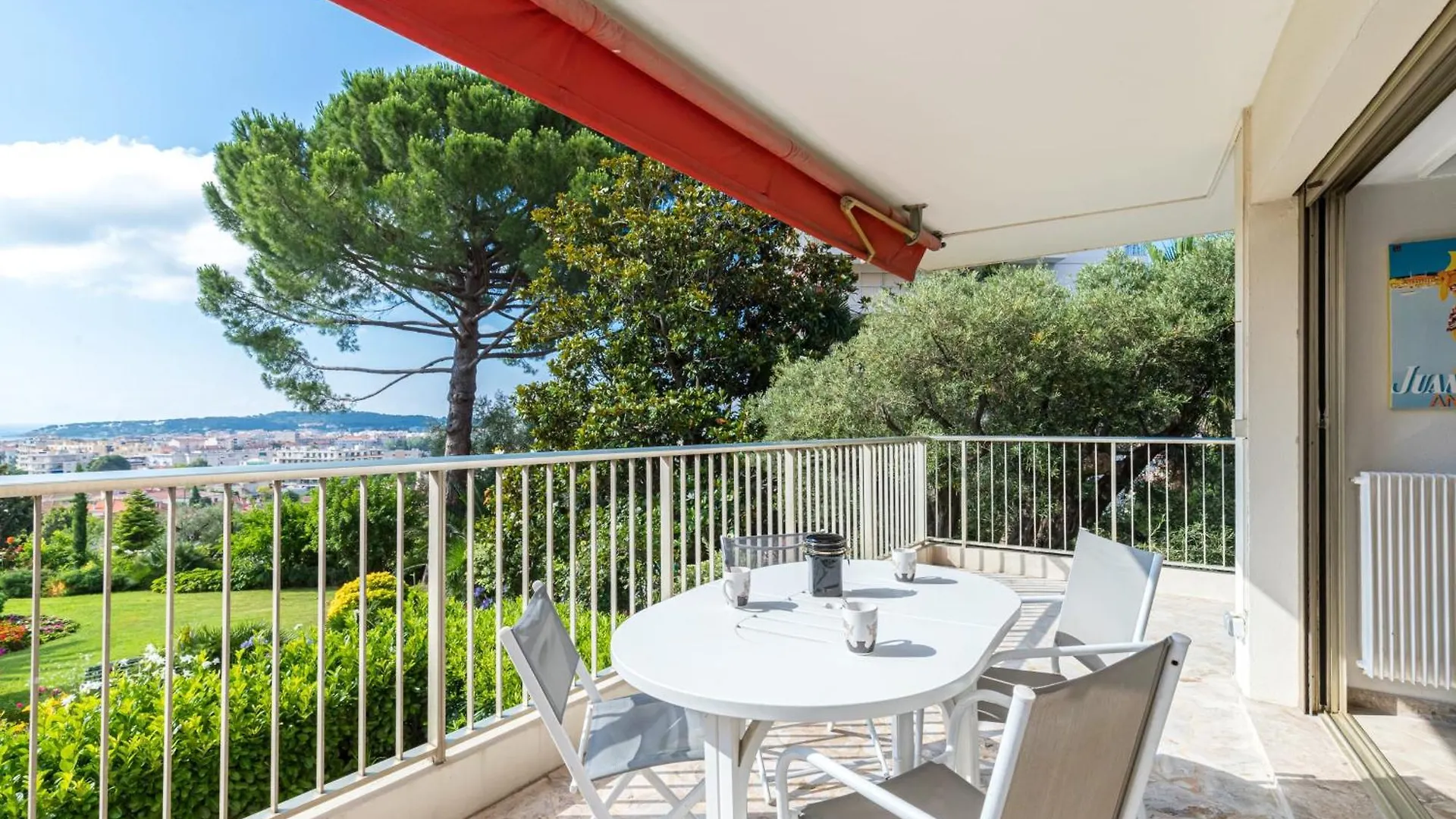 Appartamento Sea View & Gardens In Antibes Francia